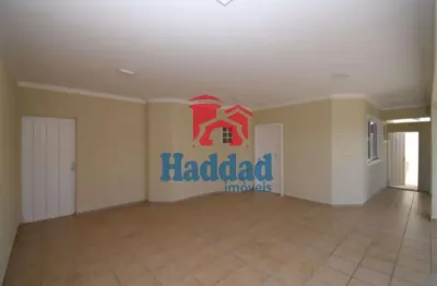 Casa com 3 quartos para alugar no Centro, Birigui 