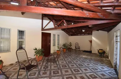Casa com 2 quartos à venda no Centro, Birigui 