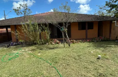 Casa com 3 quartos à venda na Avenida das Margaridas, 1860, São José, Itapoá
