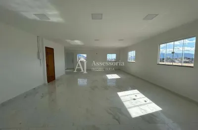 Casa comercial com 1 sala para alugar na Rua dos Miosótis, Vila Valqueire, Rio de Janeiro