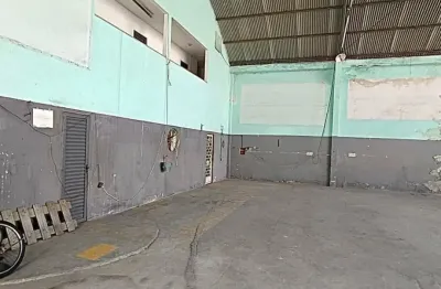 Barracão / Galpão / Depósito com 3 salas para alugar na Rua Arabori, 000, Rocha Miranda, Rio de Janeiro
