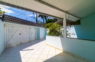 Casa em condomínio com piscina e bastante espaço à venda em jacarepaguá, rio de janeiro. se o seu imóvel ficou pequeno ou deseja morar sem ninguém sobre o seu teto, esta é a oportunidade .