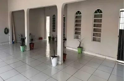 Casa com 3 quartos à venda na Rua Sebastião Pereira Da Silva (Rua K), 11, Cristo Rei, Várzea Grande