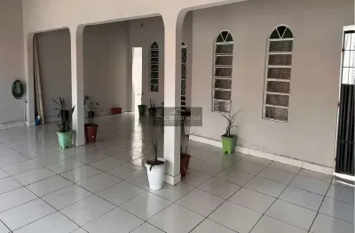 Casa com 3 quartos à venda na Rua Sebastião Pereira Da Silva (Rua K), 11, Cristo Rei, Várzea Grande