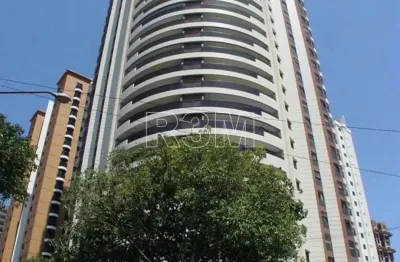 Belíssima cobertura duplex com vista 360º permanente no alto da lapa.