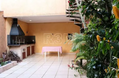 Casa em condomínio fechado com 3 quartos à venda na Rua Sousa Noschese, 83, Chácara Santo Antônio, São Paulo