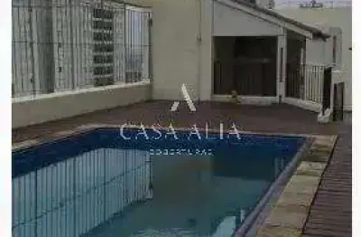 Cobertura duplex no alto da boa vista com 647m² a.u. sendo: 5 suítes e 6 vagas de garagem.
