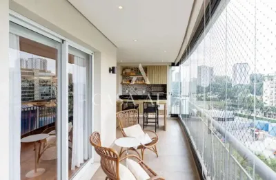 Apartamento no alto da boa vista com 171 m² a.u. sendo: 4 dormitórios (3 suítes) e 3 vagas de garagem.