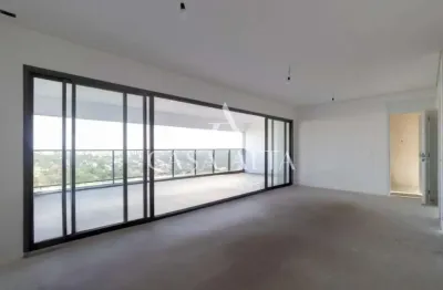 Cobertura duplex no brooklin com 329 m² a.u. sendo: 4 dormitórios (4 suítes) e 3 vagas de garagem.