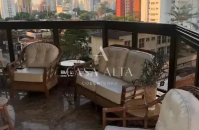 Apartamento no campo belo com 240 m² a.u. sendo: 4 dormitórios (3 suítes) e 3 vagas de garagem.