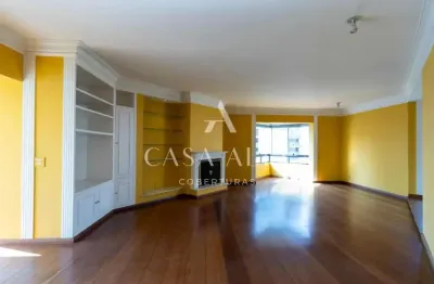 Apartamento no campo belo com 285 m² a.u. sendo: 4 dormitórios (2 suítes) e 4 vagas de garagem.