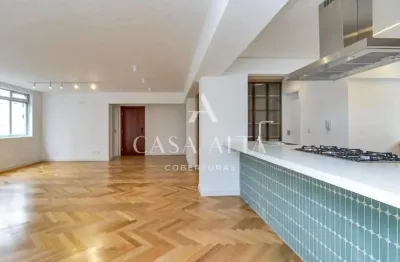 Apartamento no jardím américa com 158,60² a.u. sendo: 3 dormitórios (2 suítes) e 1 vaga de garagem.