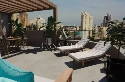Cobertura triplex no jardim paulistano com 560m² a.u. sendo: 4 dormitórios (3 suítes) e 4 vagas.
