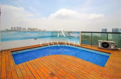 Cobertura duplex no panamby com 305 m² sendo: 4 dormitórios (2 suítes) e 4 vagas de garagem.