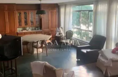 Apartamento no paraíso com 240m² a.u sendo: 3 dormitórios (1 suíte) e 2 vagas de garagem.