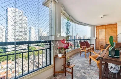 Apartamento no brooklin com 200m² a.u. sendo: 4 dormitórios (3 suítes) e 4 vagas de garagem.