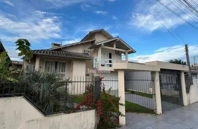 Casa 2 pavimentos próximo ao grêmio fronteira , araranguá sc!