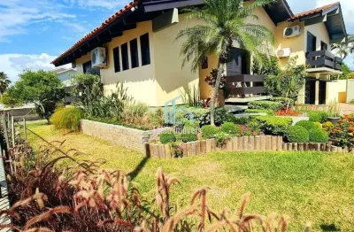 Casa alto padrão localizada na coloninha, em araranguá.
