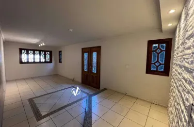 Casa com 4 quartos à venda no Parque São Benedito, Pindamonhangaba 