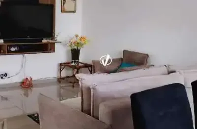 Casa à venda, 3 quartos, 2 vagas, Residencial e Comercial Cidade Jardim - Pindamonhangaba/SP