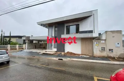 Casa moderna , projetada , dentro de condomínio , alto padrão , 3 suítes , lazer completo no joquei , jockey , rua 01 .