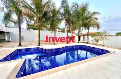 Casa excelente , reformada , 3 quartos , lazer completo , dentro de condomínio , lote de 800m² , édicula com 2 quartos no conjunto 04 em arniqueiras .