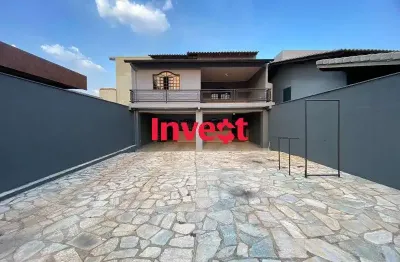 Casa com 2 pavimentos 3 suítes ótima localização dentro de condomínio na rua 05 em vicente pires.