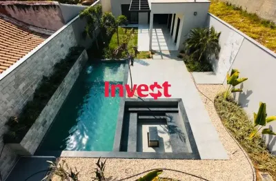 Casa excelente, 4 suítes, lazer completo, ótimo condomínio no jockey, rua 01.