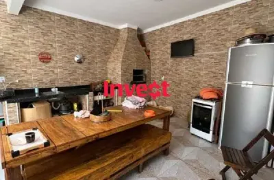 Casa com 3 quartos, dentro de condomínio, churrasqueira com espaço gourmet no conjunto 03 em arniqueiras.