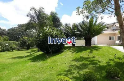 Casa excelente, ótima localização, dentro de condomínio, 6 quartos, lazer completo, lote de 2.500m² na quadra 15, próximo ao aeroporto no park way.