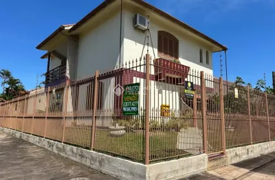 Bela casa esquina a venda 256,77 m² com 3 quartos sendo 1 suíte, sacada, pátio espera para piscina.