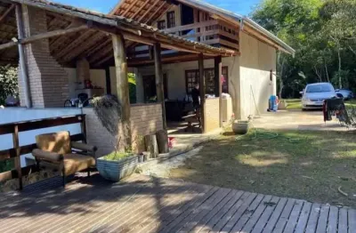 Chácara no condominio vale dos passaros com 3000m² de area- 150m² casa