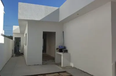 Casa térrea com 125m² 3 dormitórios- com suíte- em condomínio