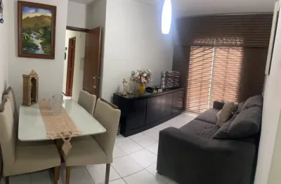 Apto 2 quartos centro mobliado com ampla área externa e garagem