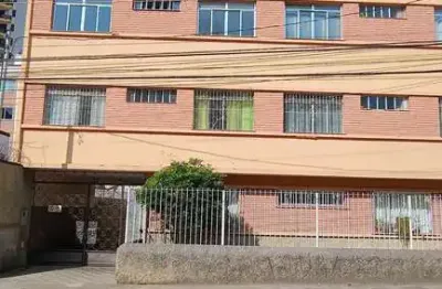 Apartamento com 02 quartos, com preço excepcional,  próximo ao bahamas são vicente, santa casa e aos variados comercios