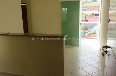 Apto 01 quarto e sala com varanda frente próximo a ufjf r$850,00+ taxas