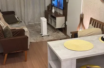 Apartamento de 50 m2, com moveis de muito bom gosto , cozinha planejada, 2 vagas de garagem e condominio com lazer completo