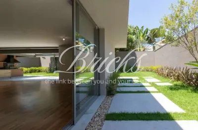 Casa à venda em alto de pinheiros 371m² com 4 suítes e projeto contemporâneo