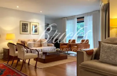Apartamento lindo em moema pássaros, a menos de 300m ao colégio móbile 3 suítes e 2 vagas