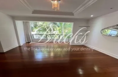 Apartamento no miolo do  campo belo , 3 suítes , 4 vagas de garagem ,