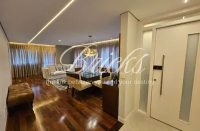 Apartamento com 3 quartos para alugar na Avenida Jurucê, 743, Moema, São Paulo
