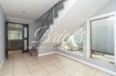 Casa comercial à venda na Avenida Jandira, 913, Moema, São Paulo