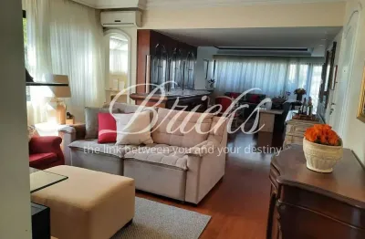 Apartamento com 156m² no campo belo  1 por andar  2 vagas e depósito