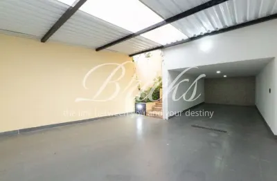 Casa com 3 quartos para alugar na Rua José Comparato, 46, Aclimação, São Paulo