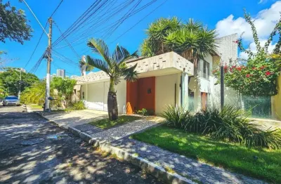 Belíssima residência triplex - 4/4 (com 3 suítes) no candeal!