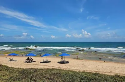Stella maris: apartamento 1/4 com varanda, frente mar, pé na areia!