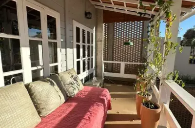 Casa em condomínio fechado com 3 quartos para alugar na rua allex milagre, 65, ouro verde, conselheiro lafaiete por r$ 5.500