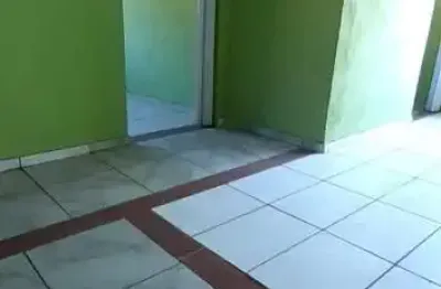 Kitnet / stúdio para alugar na rua maria duarte castanheira, 517, são joão, conselheiro lafaiete por r$ 700
