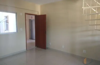 Cobertura com 3 quartos para alugar na rua barreto, 136, areal, conselheiro lafaiete por r$ 2.000