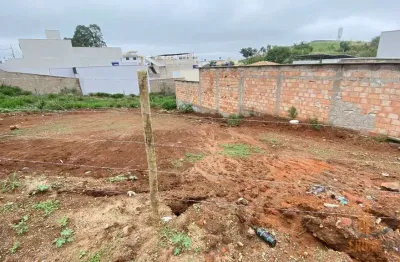 Terreno em condomínio fechado à venda na rua sílvio augusto soares, 4, novo horizonte, conselheiro lafaiete por r$ 150.000